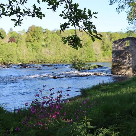 Manot Vacances - Gites En Bord De Vienne Bagian luar foto