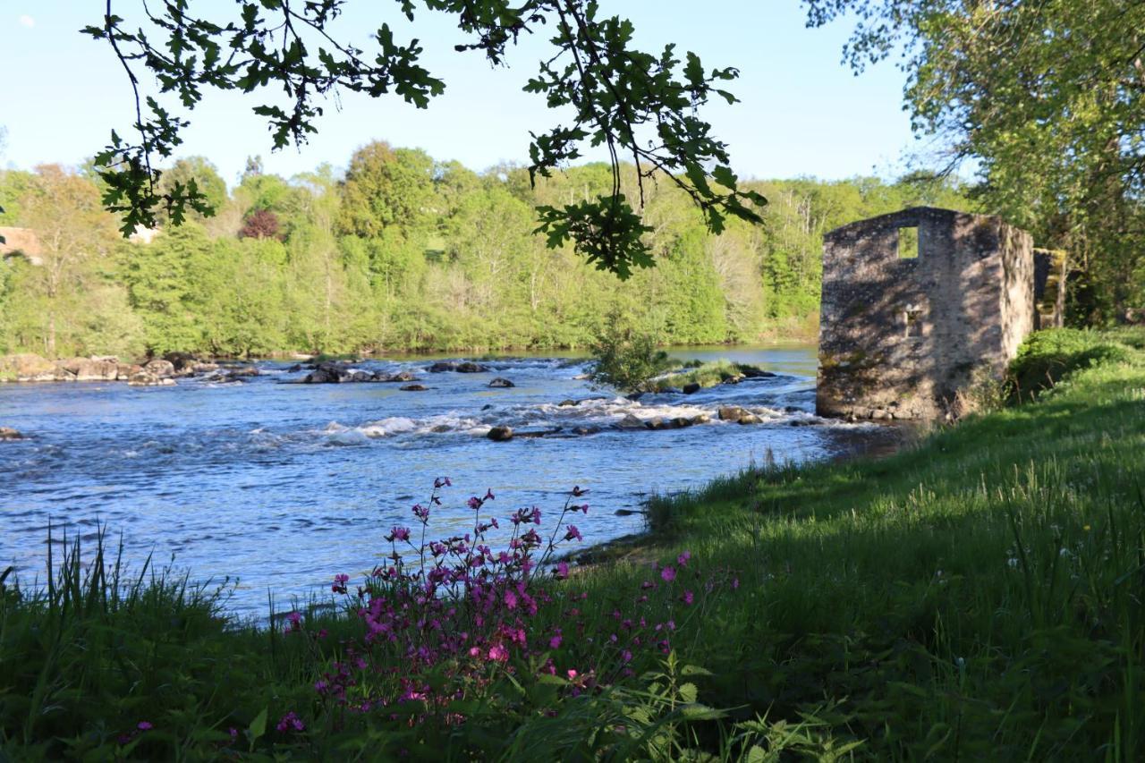 Manot Vacances - Gites En Bord De Vienne Bagian luar foto